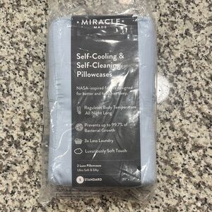 Miracle Self-Cooling Pillowcases in Soft Blue